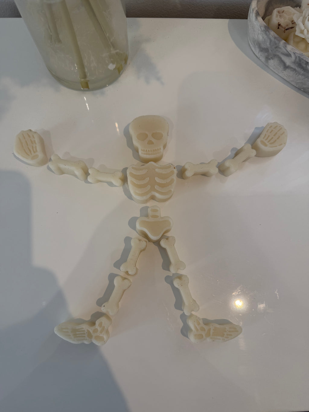 halloween skeleton pure white bees wax with added scent over 150G total weight